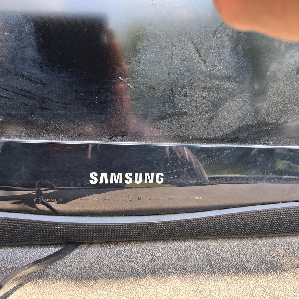 Samsung Black Flat Screen TV